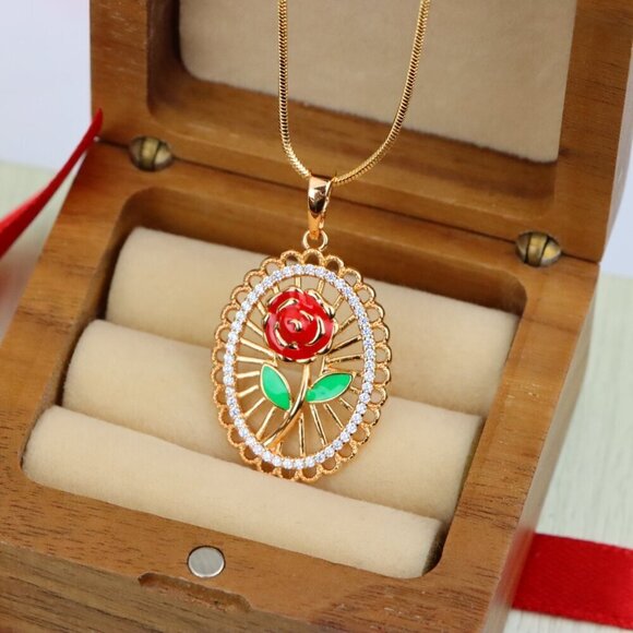 "Rose Gold Oval Pendant with Red Rose and Green Leaf Enamel Design, XPPT1379 - Picture 10 of 13